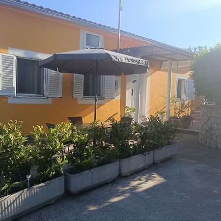Holiday House Dalinda Drazice Extérieur photo